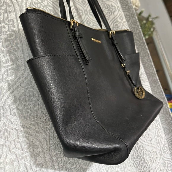 MK Purse - Picture 2 of 10